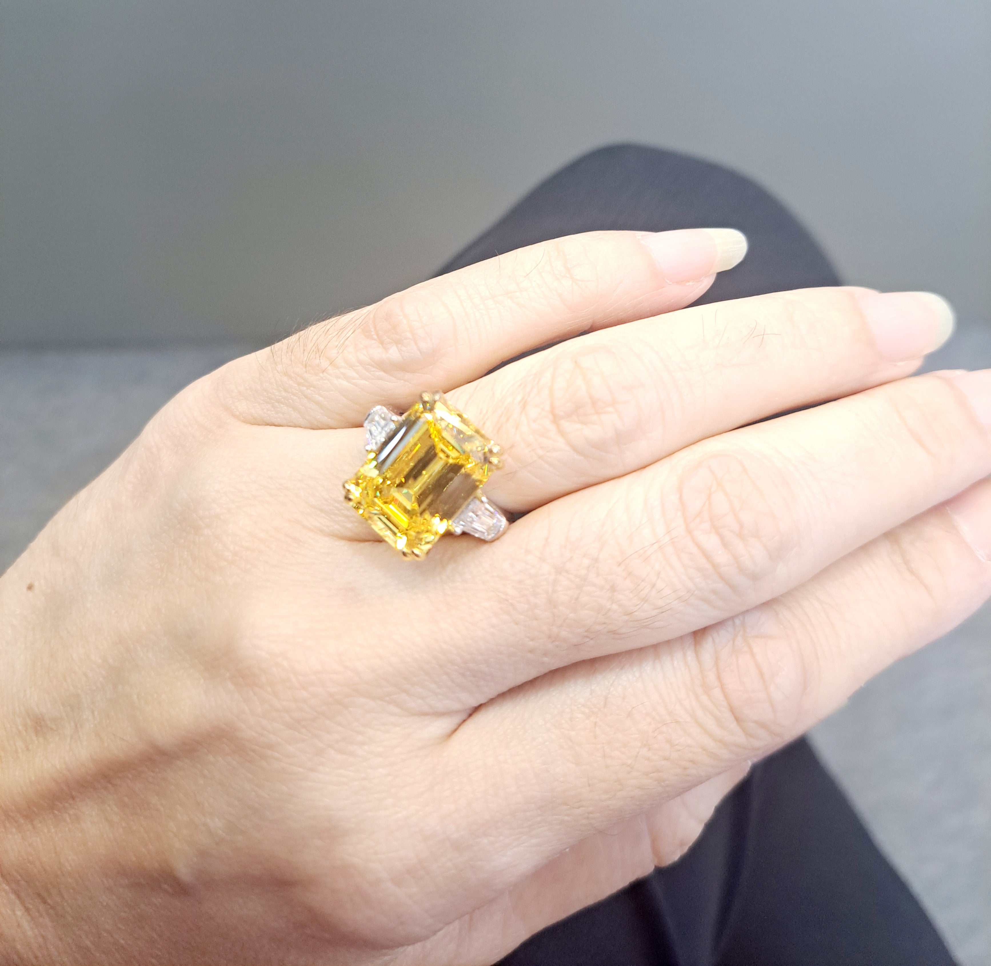 Emerald Cut Canary Scintilli with Tapper Baguette Ring