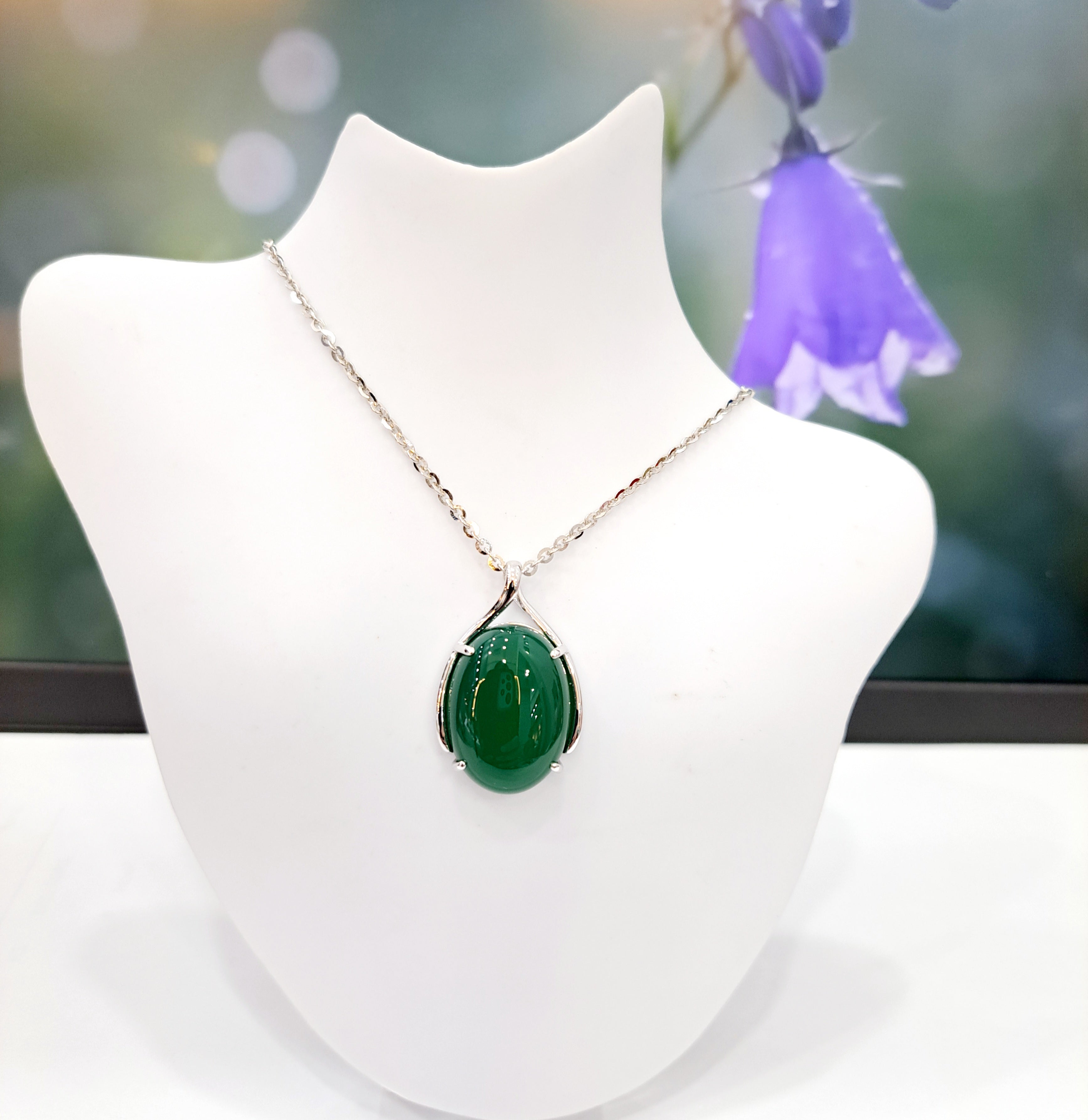 Classy Green Agate Pendant