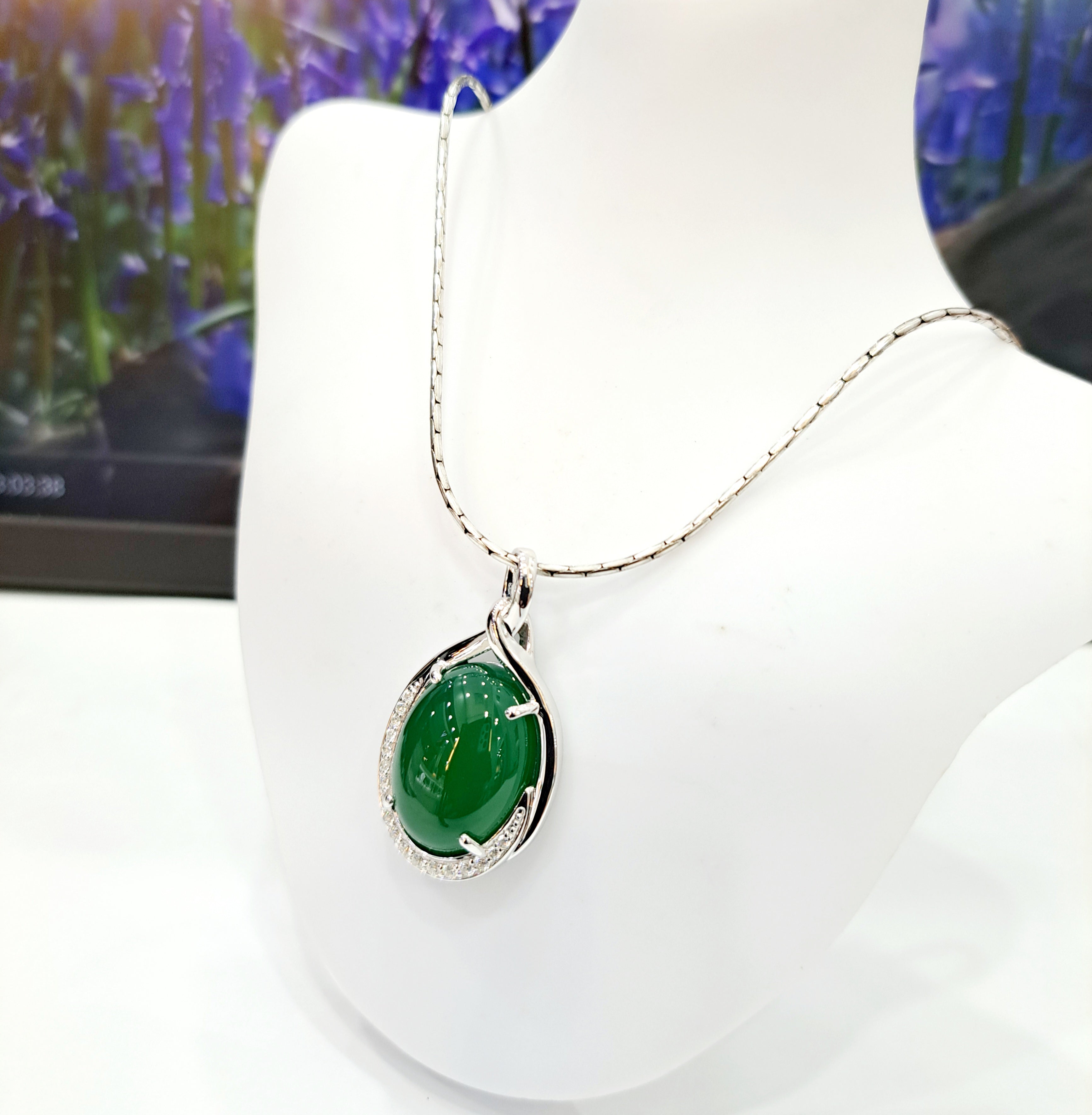 Elegant Green Agate with Scintilli Pendant