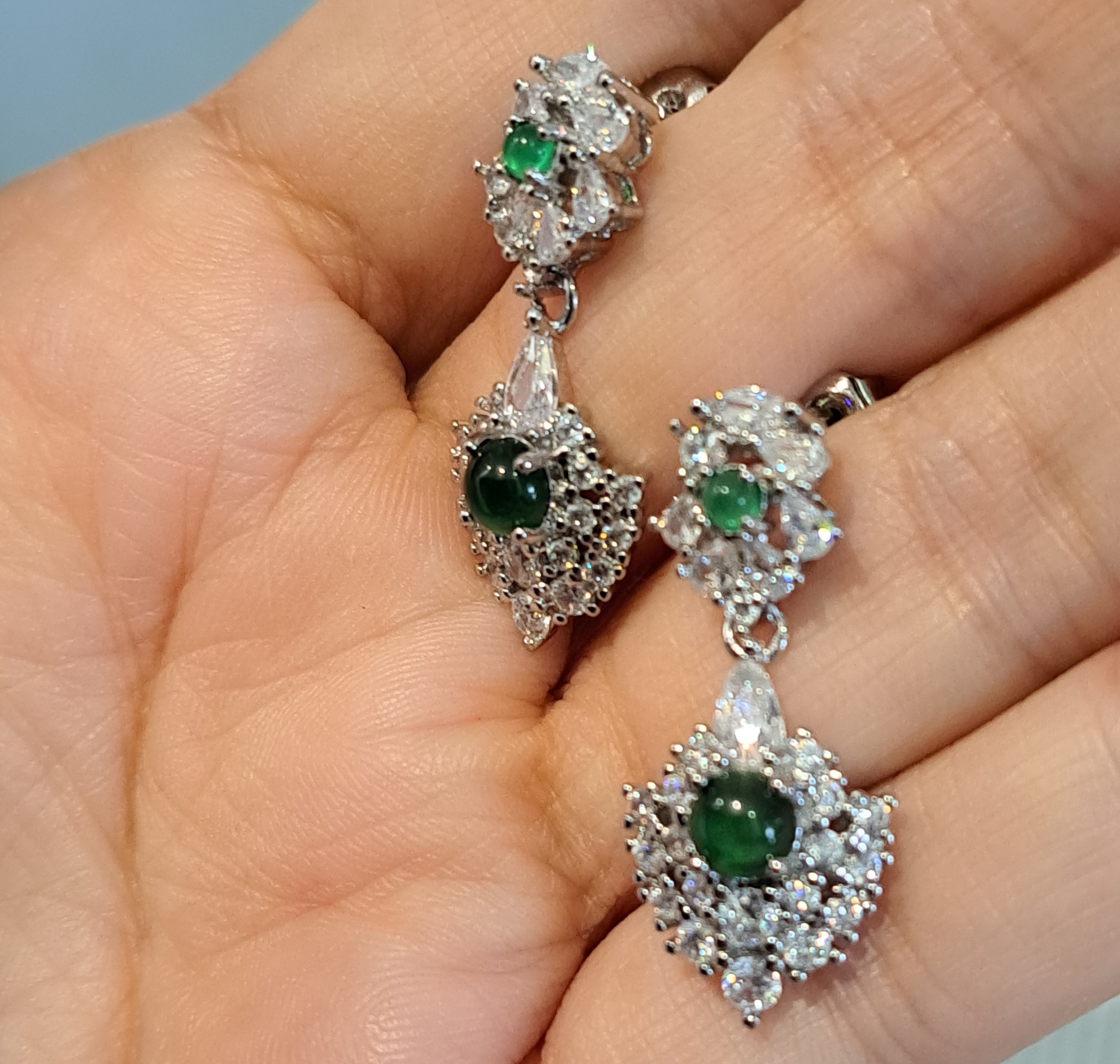 Sophisticated Jade Dangling Earrings