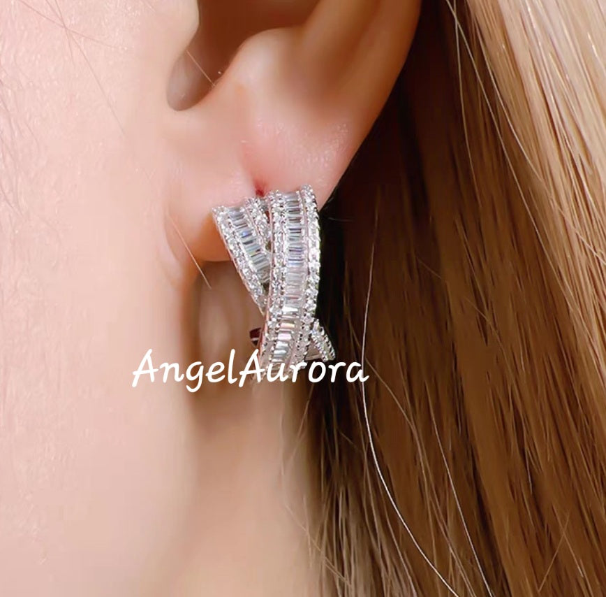 Omega Clip Glam Scintilli Earrings