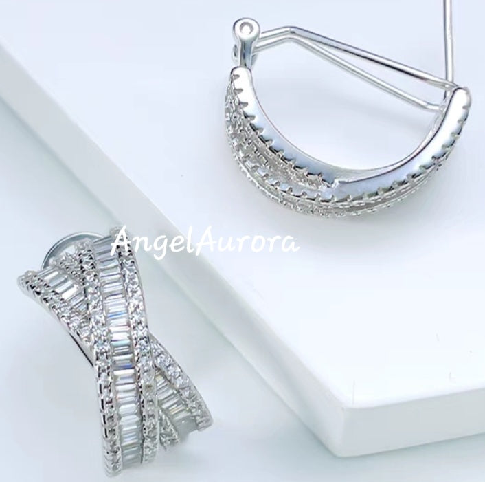 Omega Clip Glam Scintilli Earrings