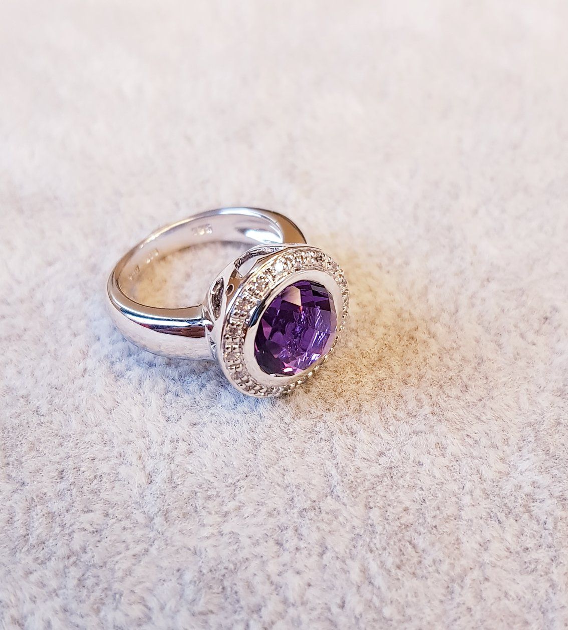 Modern Bezel Amethyst Ring