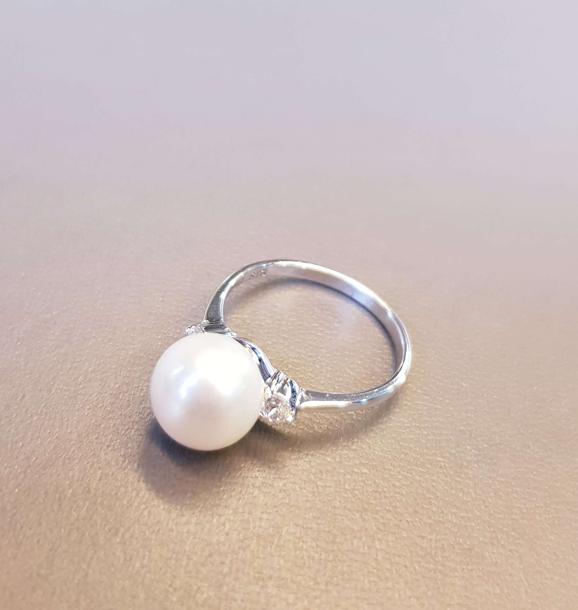 Elegant Pearl Ring