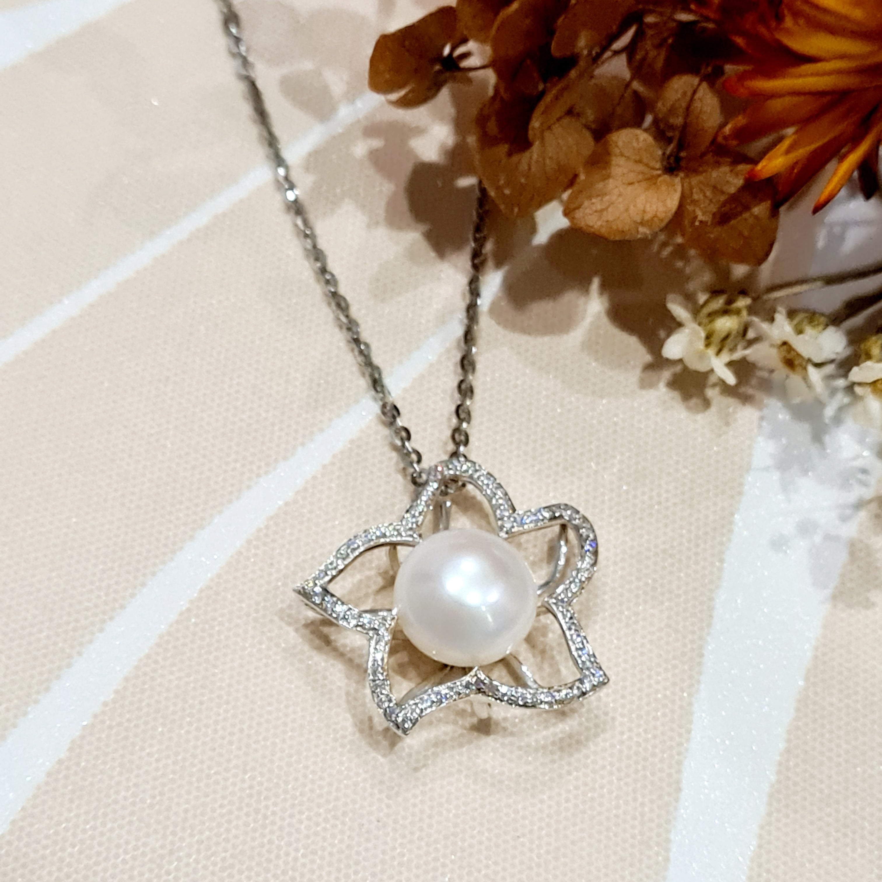 Unique Pearl Pendant