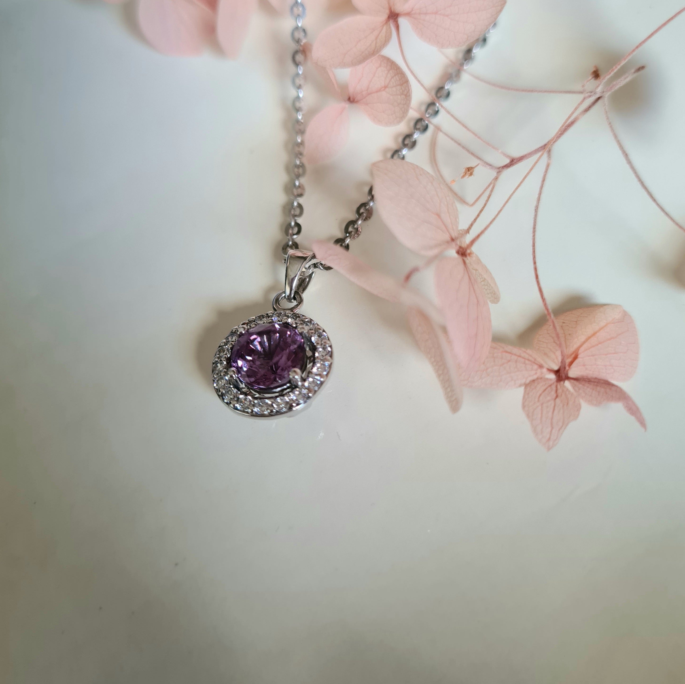 Flower Elegant Halo Alexandrite Pendant