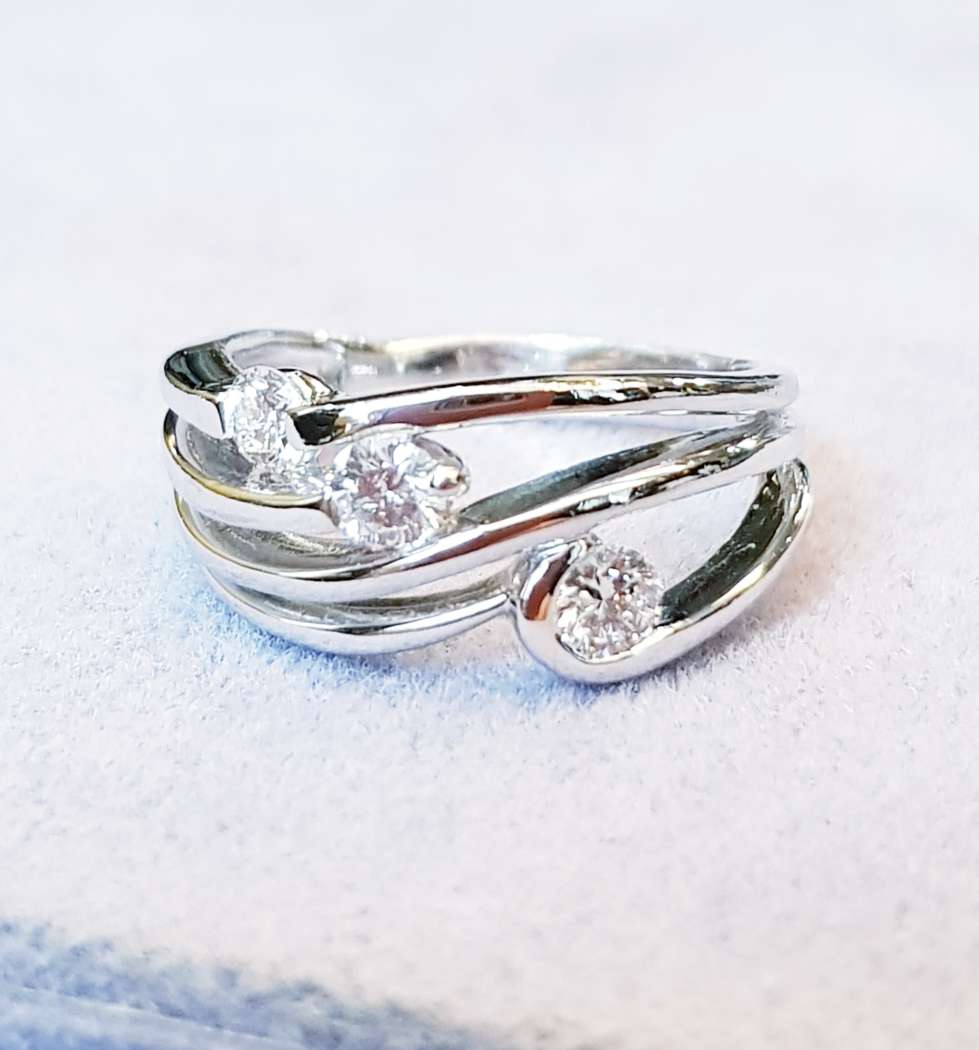 18k White Gold Shank Trio Diamond Ring