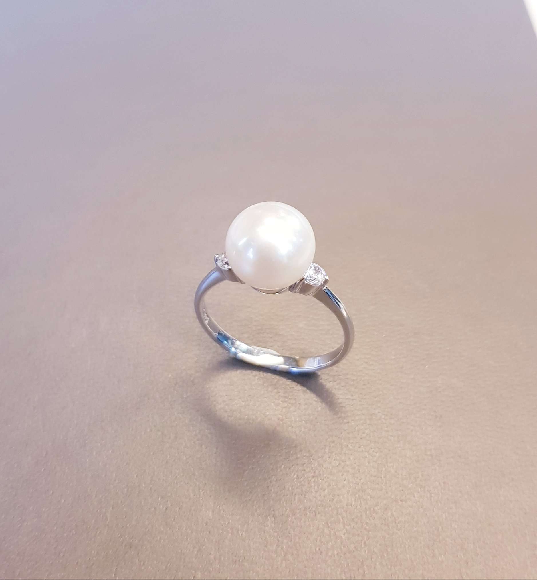 Elegant Pearl Ring